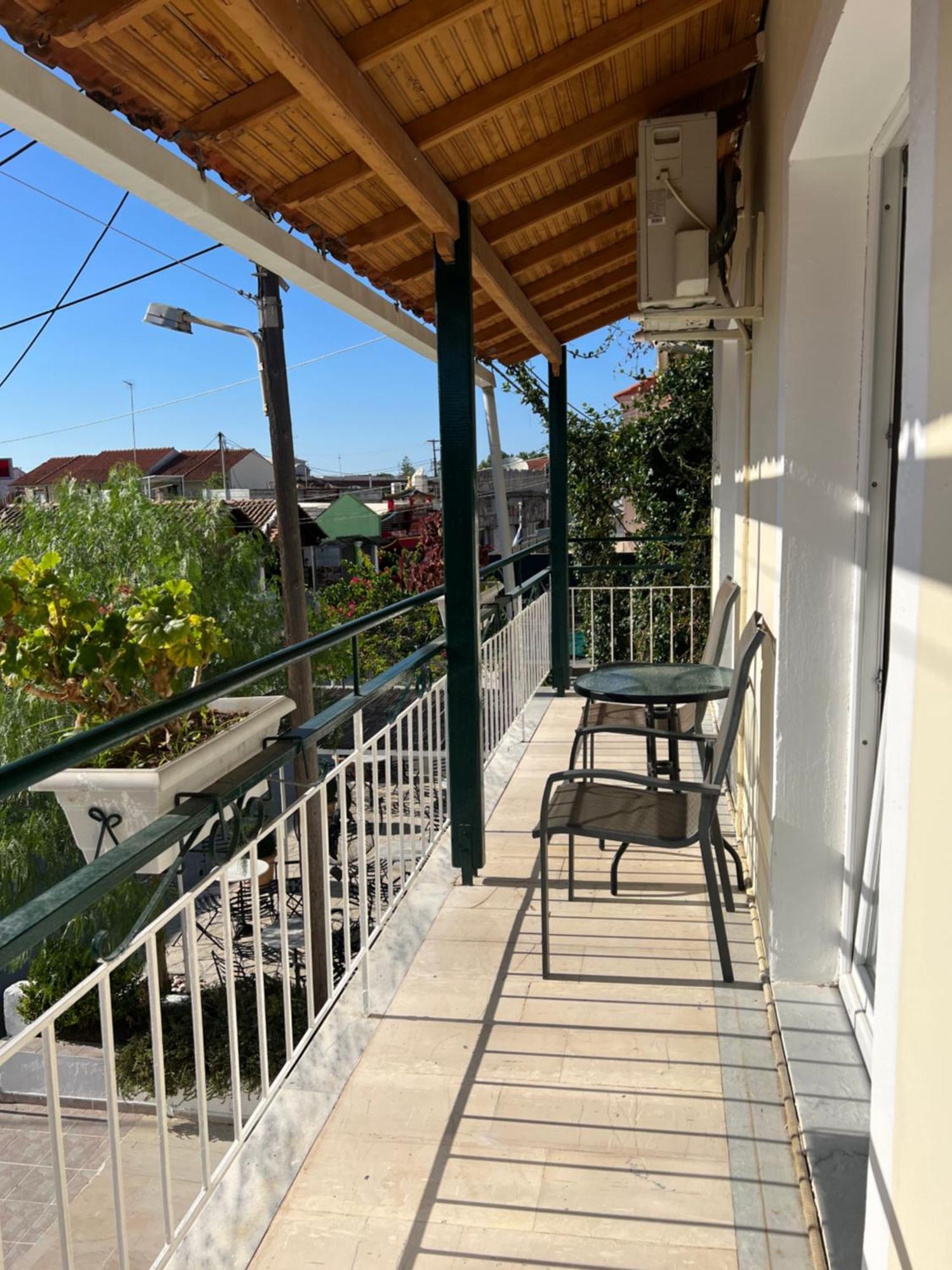 Jessica'S Studios & Apartments Kávos Екстериор снимка