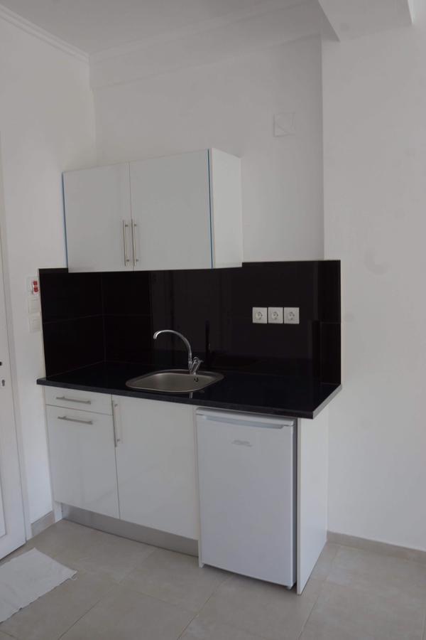 Jessica'S Studios & Apartments Kávos Екстериор снимка