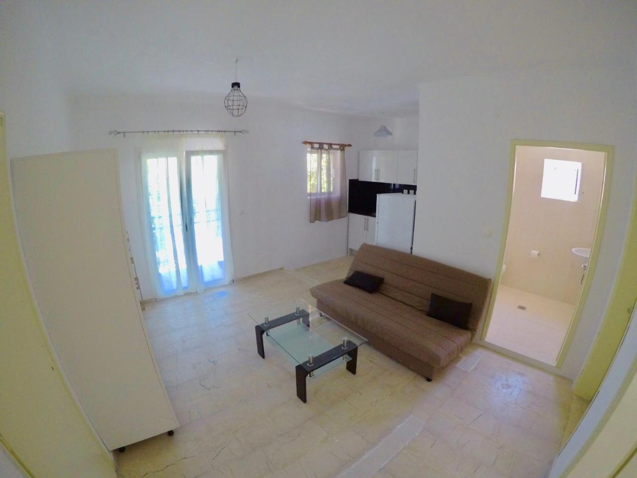 Jessica'S Studios & Apartments Kávos Екстериор снимка