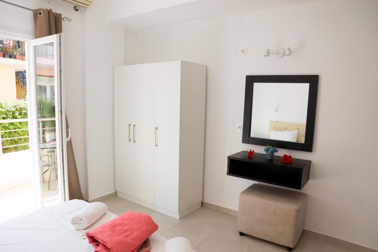 Jessica'S Studios & Apartments Kávos Екстериор снимка