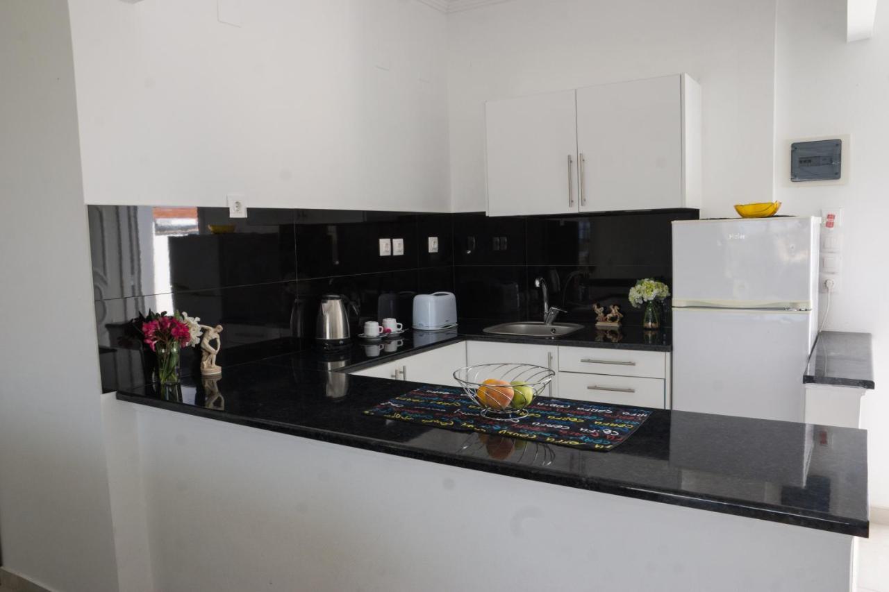 Jessica'S Studios & Apartments Kávos Екстериор снимка