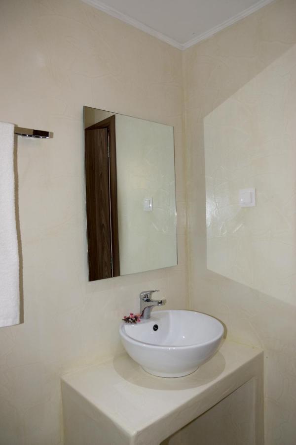 Jessica'S Studios & Apartments Kávos Екстериор снимка