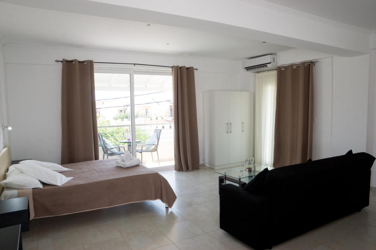 Jessica'S Studios & Apartments Kávos Екстериор снимка