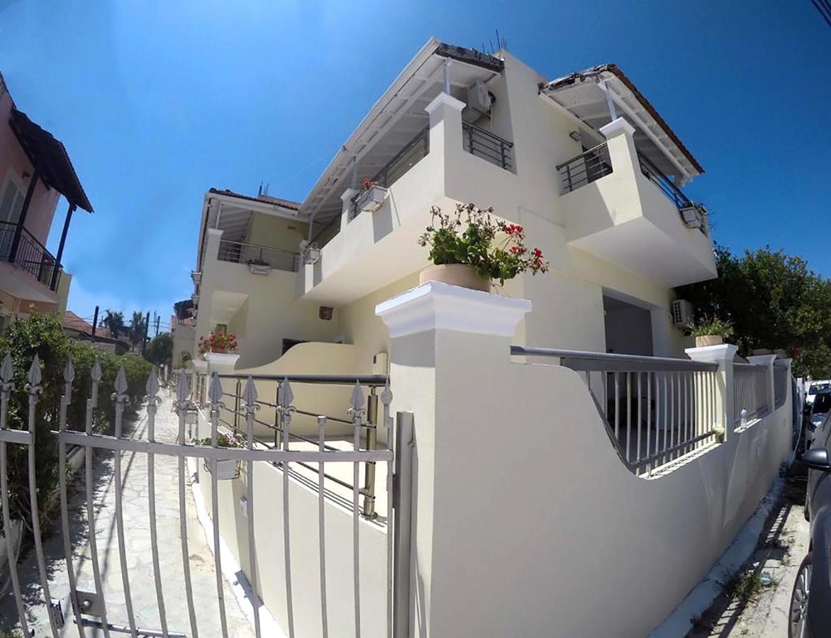 Jessica'S Studios & Apartments Kávos Екстериор снимка